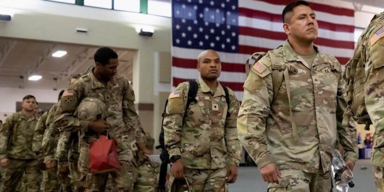 США могут перебросить еще 10 тысяч военных на Ближний Восток — WSJ