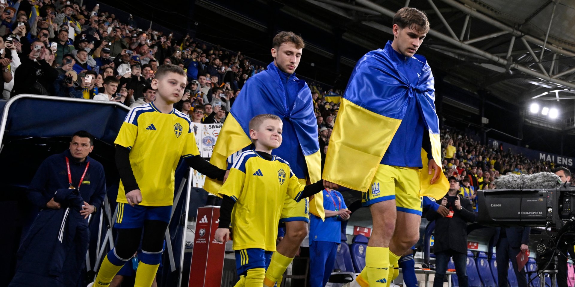 Сборную Украины ограбили перед матчем против Швеции в отборе ЧМ-2026 — журналист