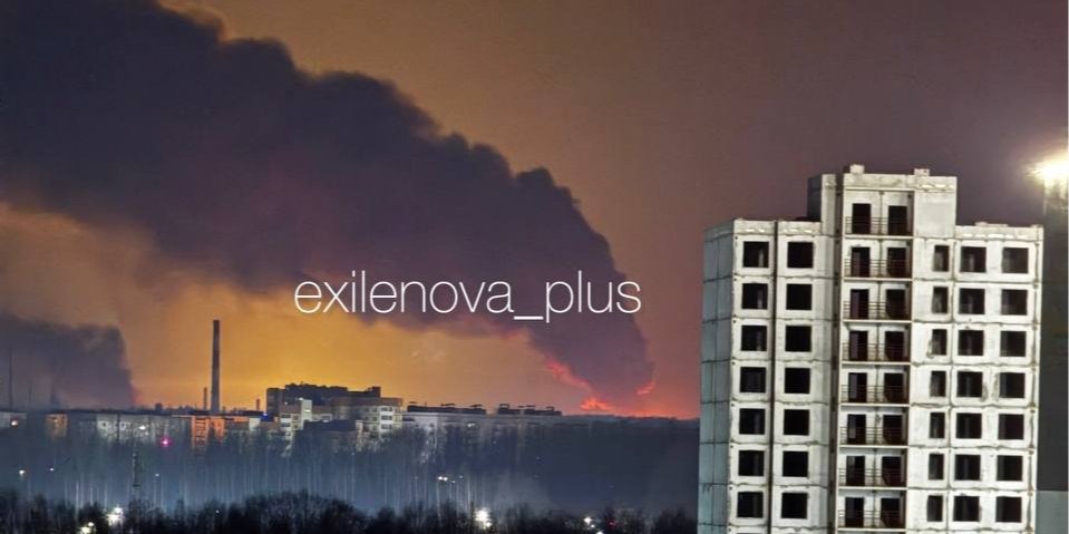 В российском Ярославле раздавались взрывы, сообщается об атаке на местный НПЗ