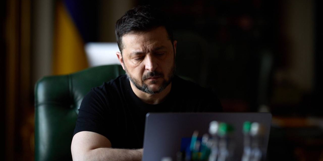 Зеленский: Россия проводит съемку стратегических объектов США и стран Ближнего Востока