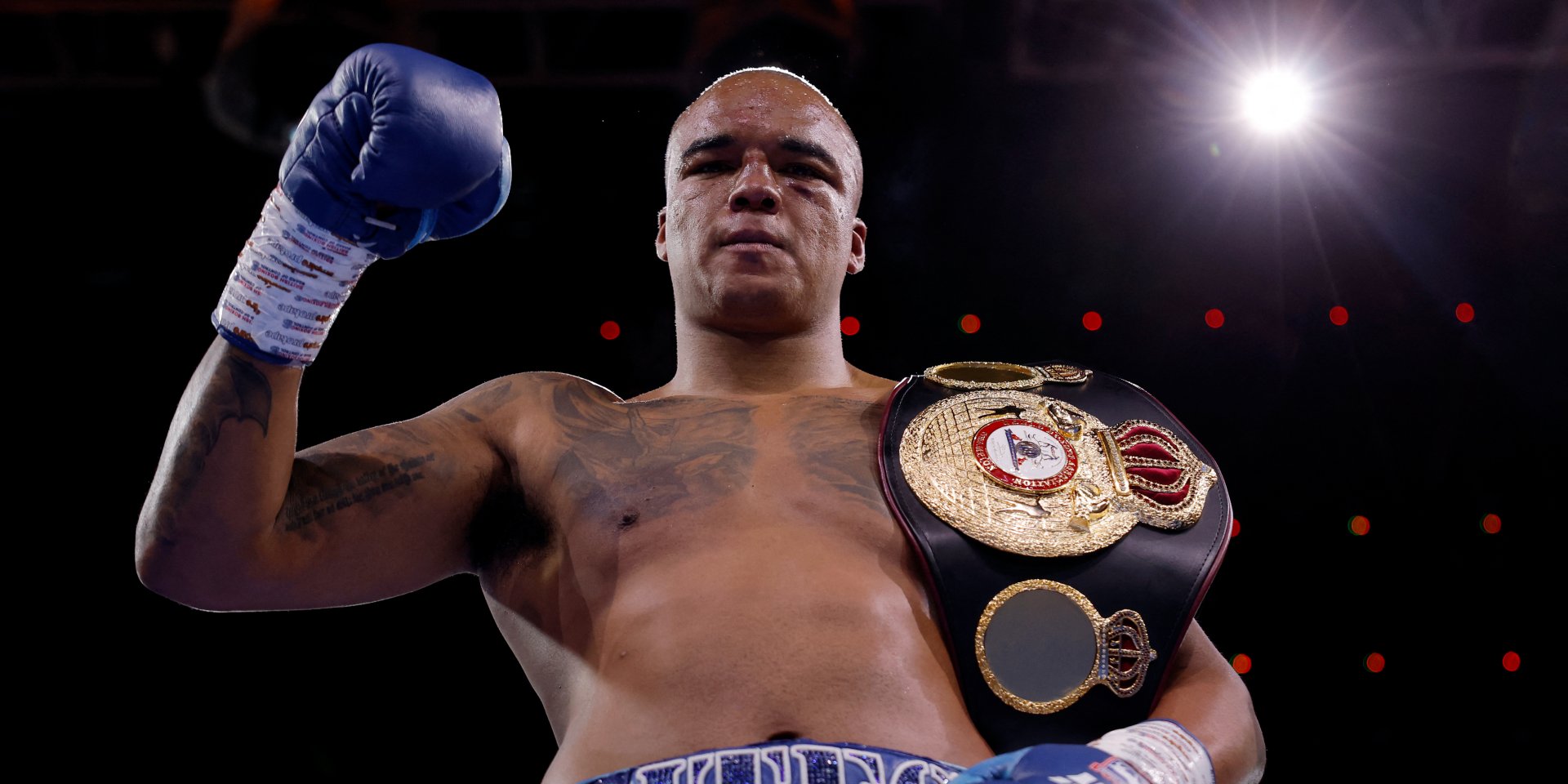 «Против Усика — без вариантов». Чемпион мира изъявил желание провести бой с украинцем после защиты титула