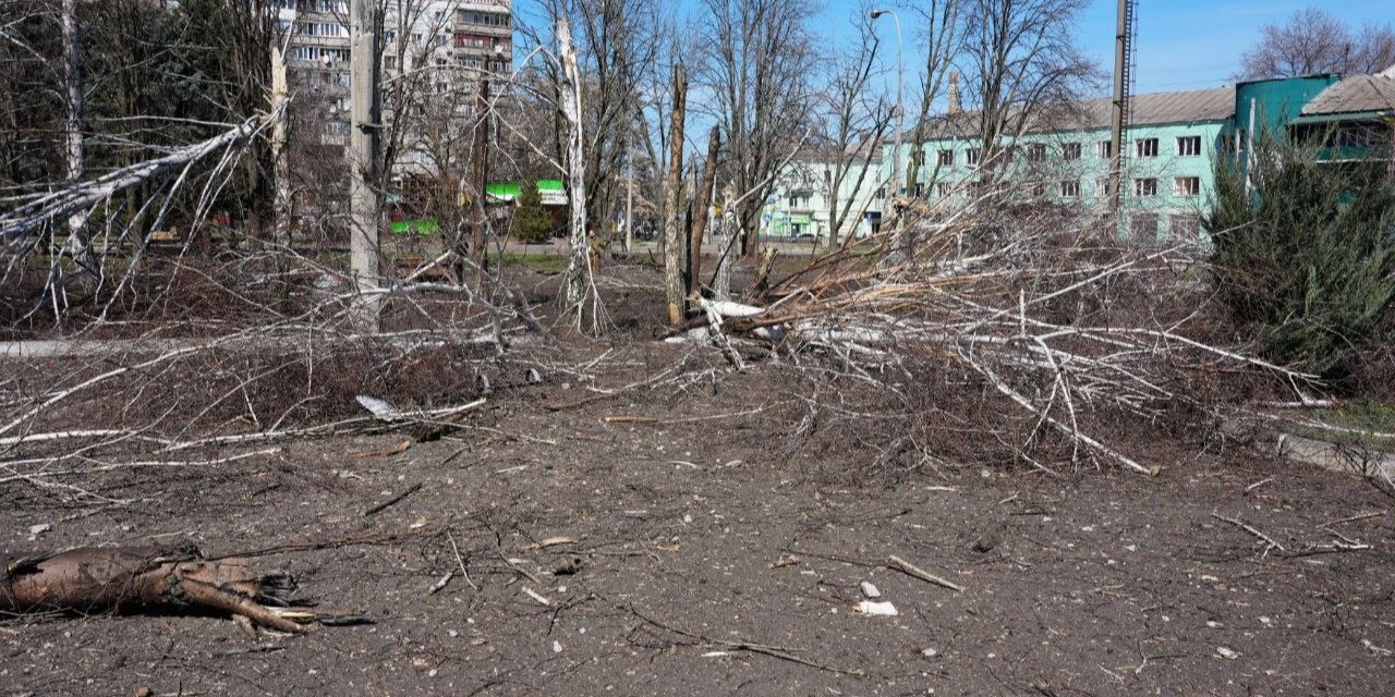 Россияне сбросили на Краматорск авиабомбу: погибли три человека, среди которых 13-летний мальчик