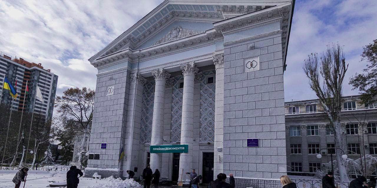 Одесский университет уволил преподавателя за русский язык на занятиях и в экзаменационных билетах