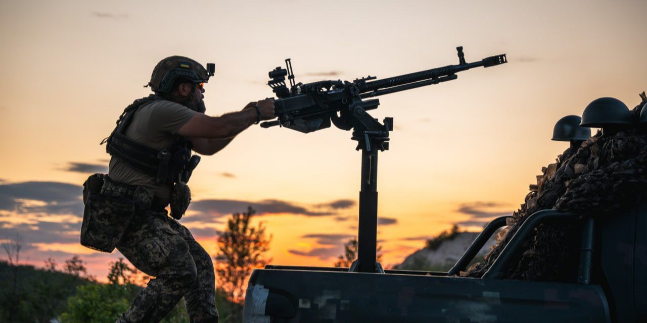 Россия ночью запустила по Украине Искандер-М и более 160 дронов: зафиксировано попадание ракеты и 12 БпЛА