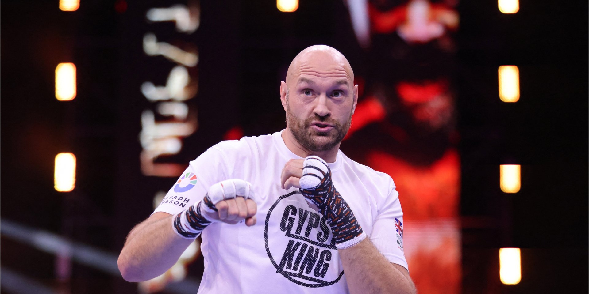 Первый бой после возвращения. Фьюри показал свою форму перед поединком с россиянином — фото