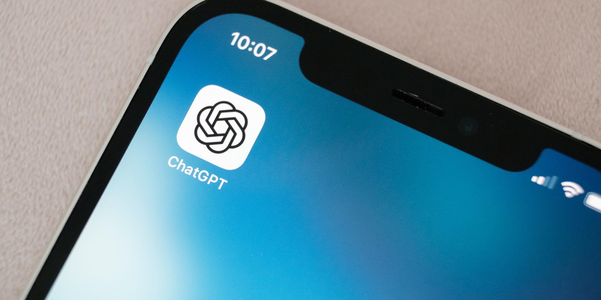 Зависимость от советов. Исследование показало, что чатботы могут усиливать уверенность пользователей в своей правоте