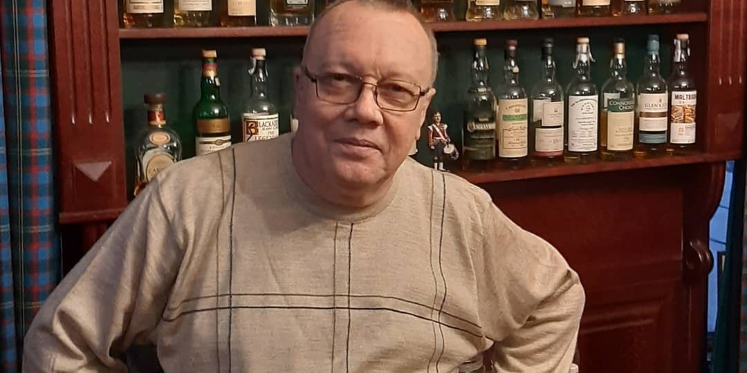 Умер актер Владимир Комаров (Фото: komarov_guide/Instagram)