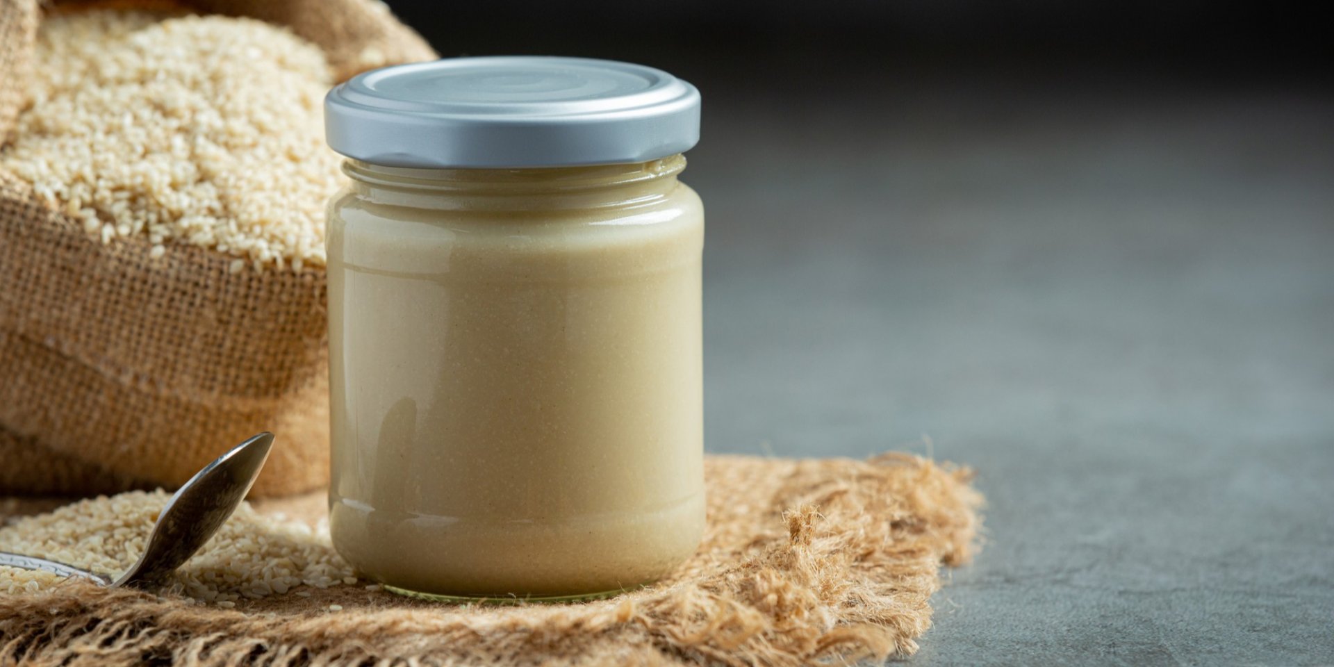 Не только в фалафель. Пять интересных вариантов использования тахини — даже в сладких блюдах