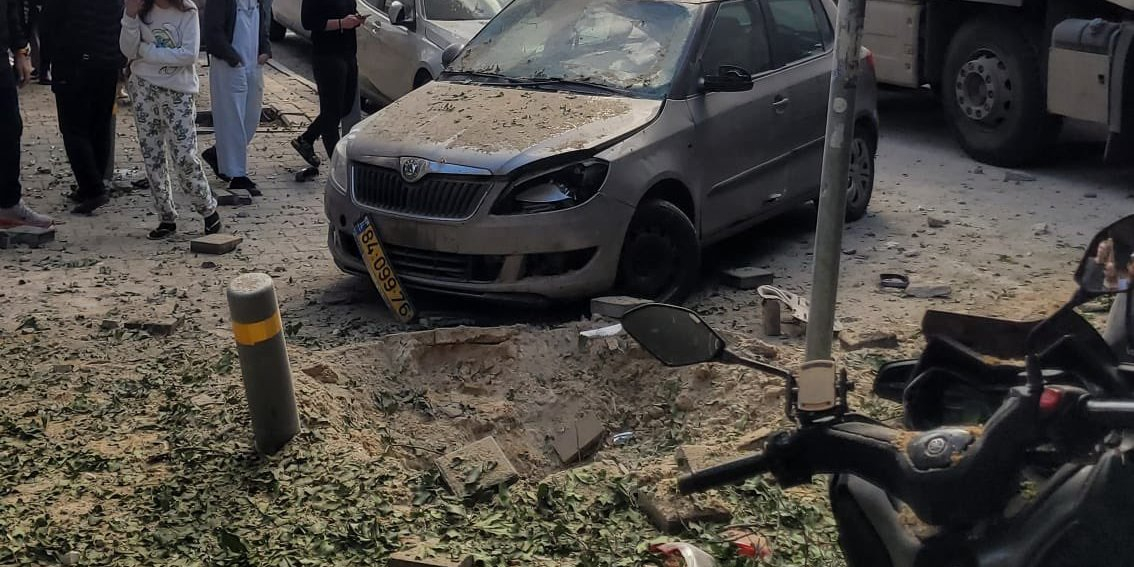 Debris from an Iranian missile near the Ukrainian Embassy in Israel (Photo: Andrii Sybiha / X)