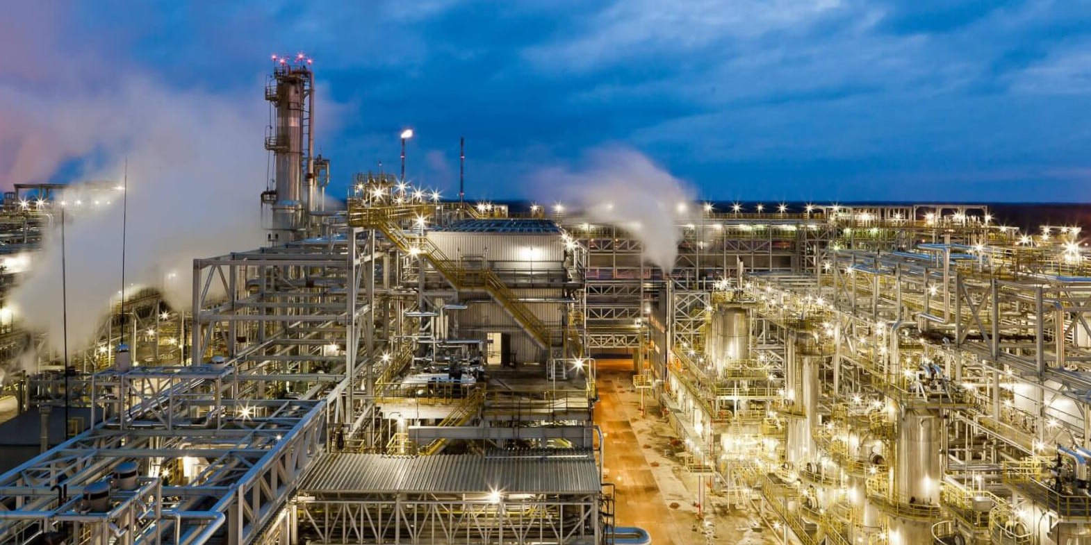 Kirishi refinery, Leningrad Oblast (Photo: mostransneft.ru)