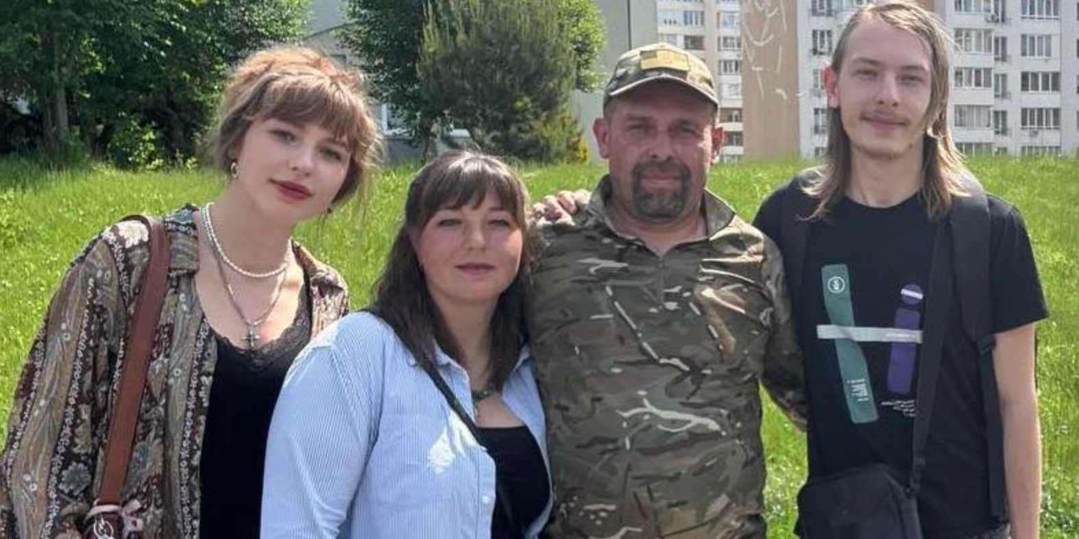Віктор Харів 113 днів тримав оборону в оточенні та отримав поранення (Фото: Facebook Iryna Kluchkovska)