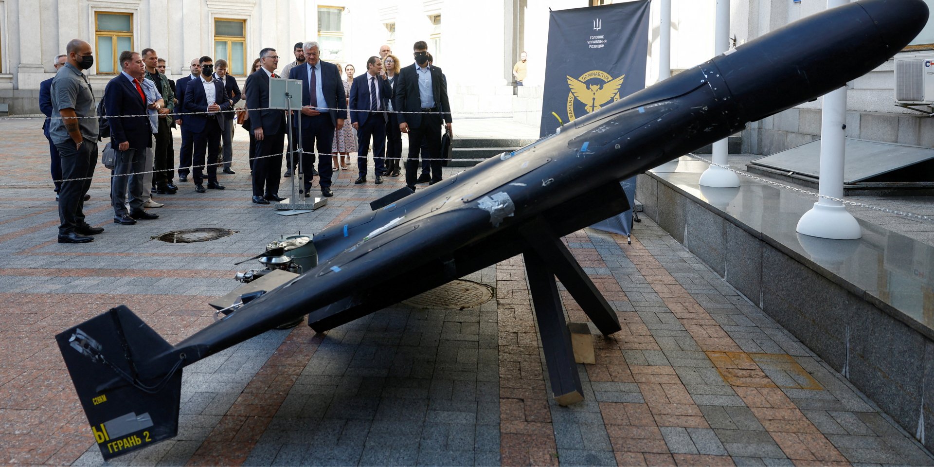 Російський безпілотник Герань-2 (шахед), який в МЗС продемонстрували ізраїльській делегації (Фото: REUTERS/Valentyn Ogirenko)