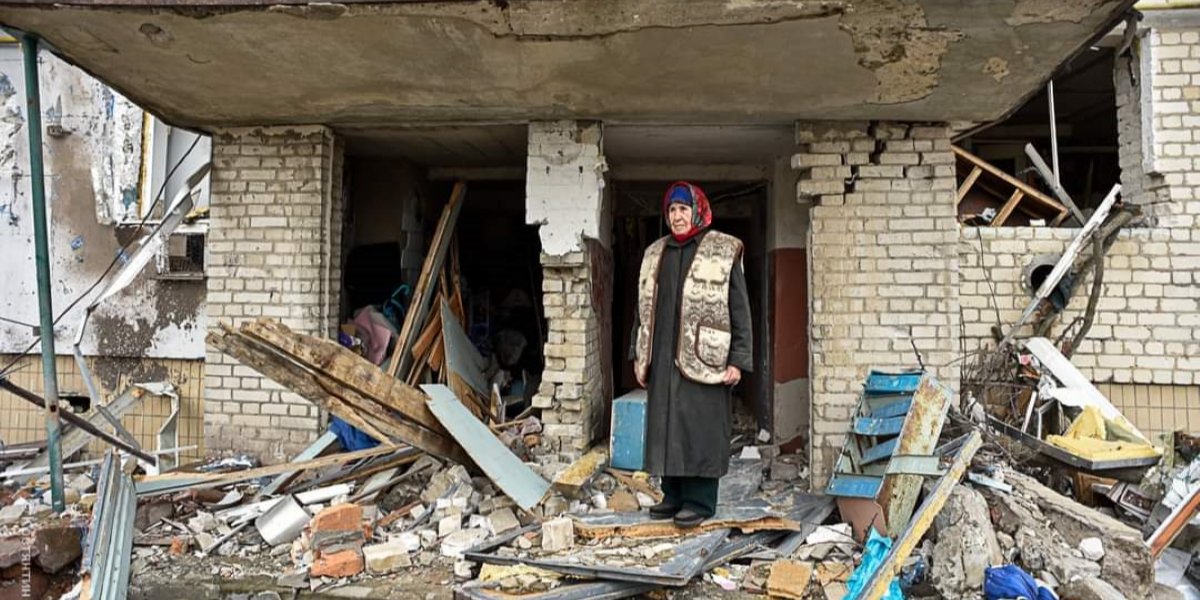 «Квартира не важна, важно, что близкие живы». История восстановления и несокрушимости в Бородянке Киевской области — видео NV