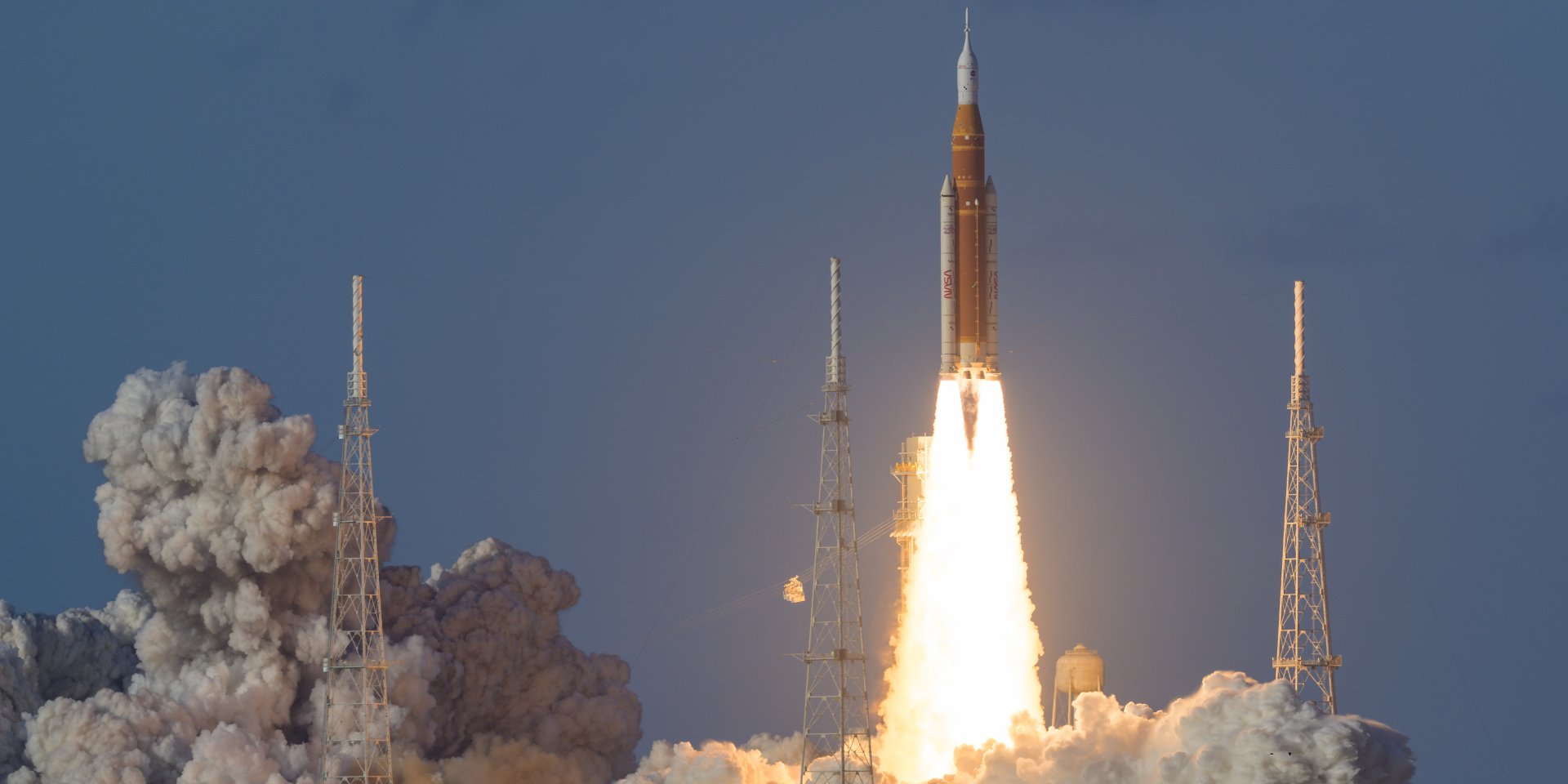 NASA возвращается к Луне. Все, что известно о первых часах исторической миссии Артемида-2