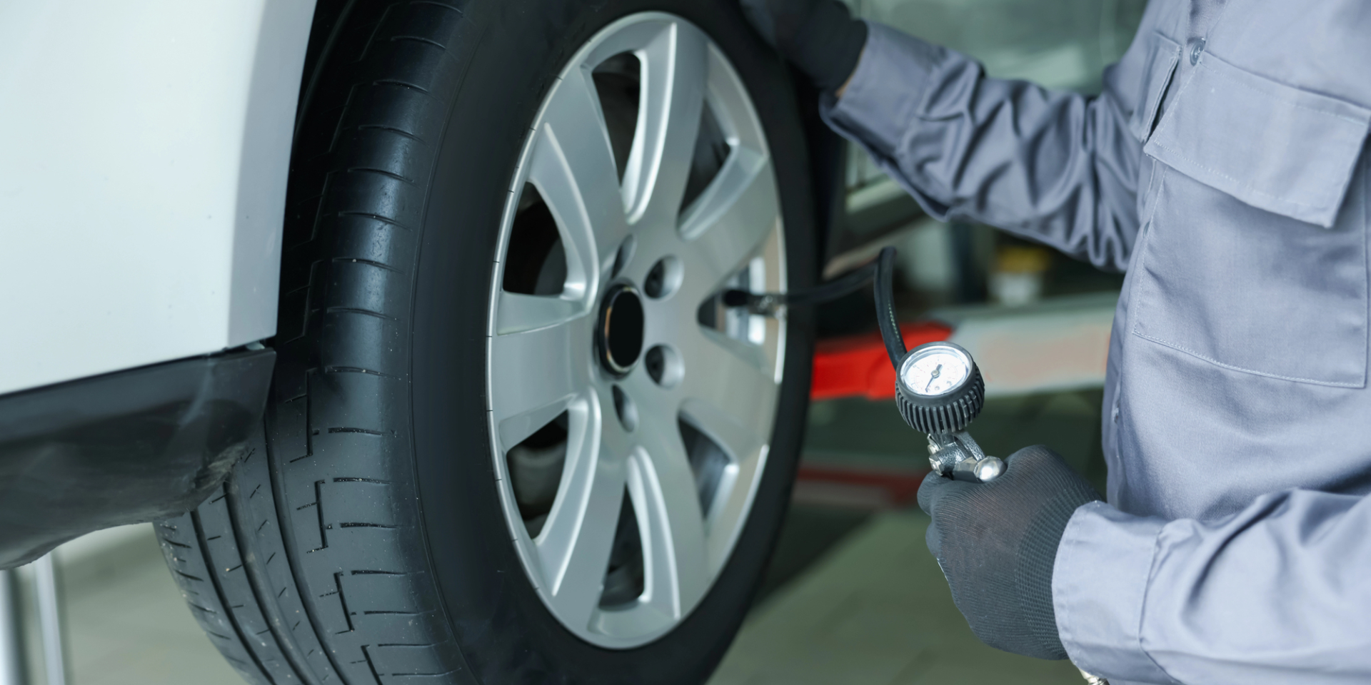 Давление в шинах на весенних дорогах. Почему перекачанные колеса — это главный враг ваших позвонков и подвески