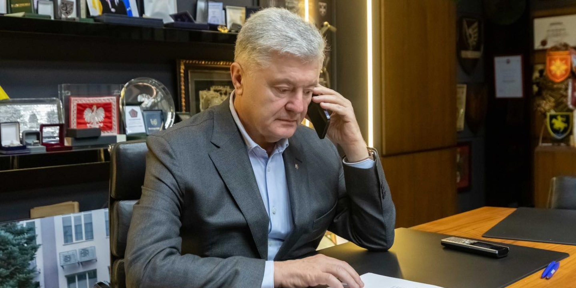 Иск Порошенко относительно санкций СНБО: суд не собрался на заседание