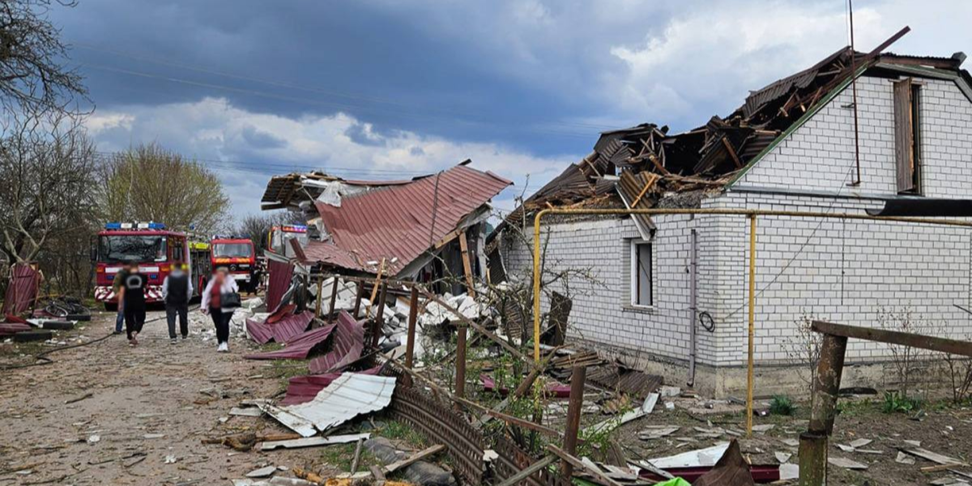The aftermath of the Russian combined strike in Zhytomyr Oblast, April 3, 2026 (Photo: Zhytomyr Oblast Police/Telegram)