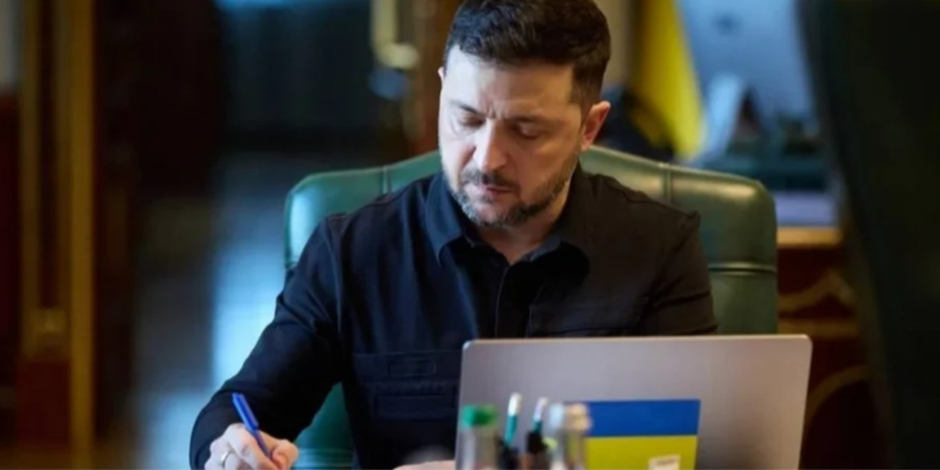 Зеленский подписал указ о статусе Меджлиса как представительного органа крымскотатарского народа