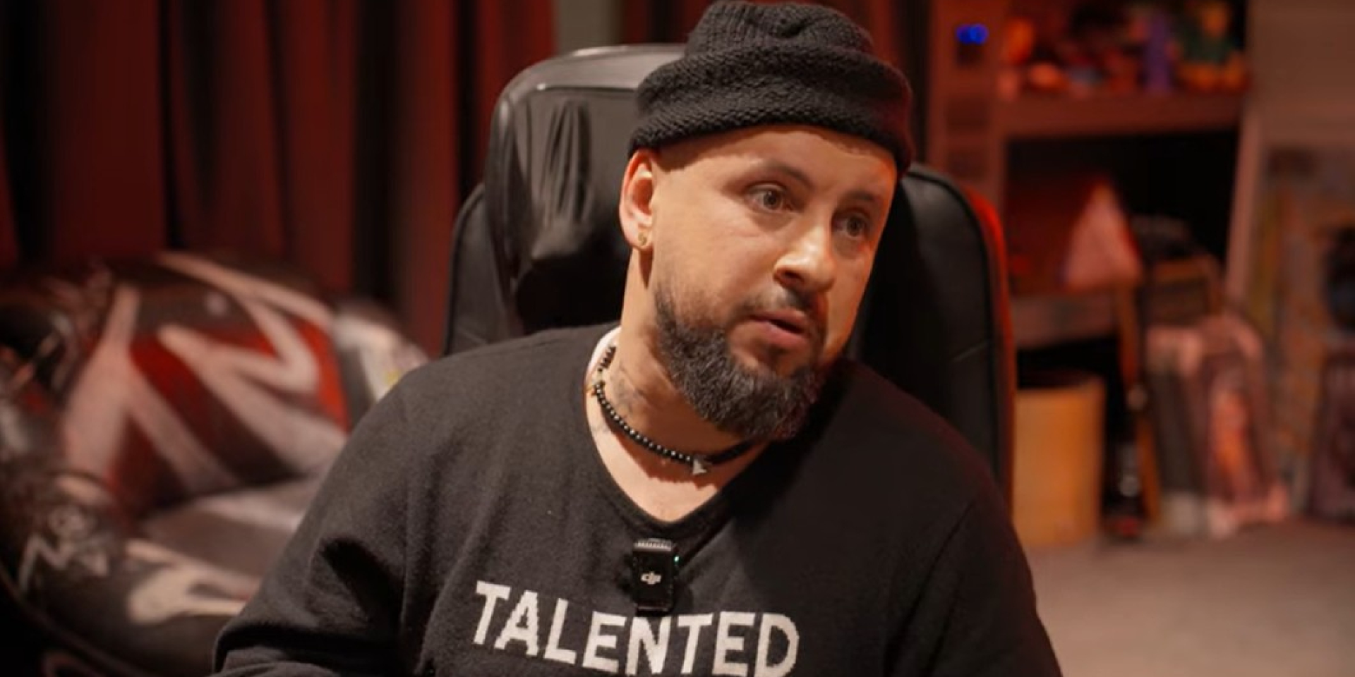 «Можно было остаться там». Монатик отреагировал на слухи, что «сбежал в начале войны», и рассекретил, сколько стоит его выступление