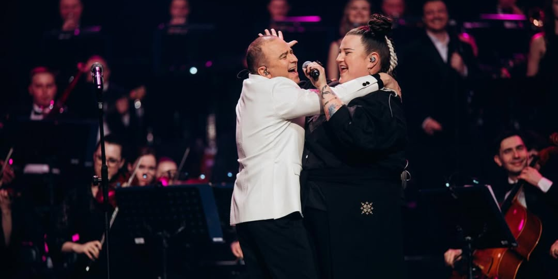 «Нужно оставаться людьми». alyona alyona поддержала жену Павлика Катерину Репяхову в скандале с директором Дворца Украина Сергеем Перманом