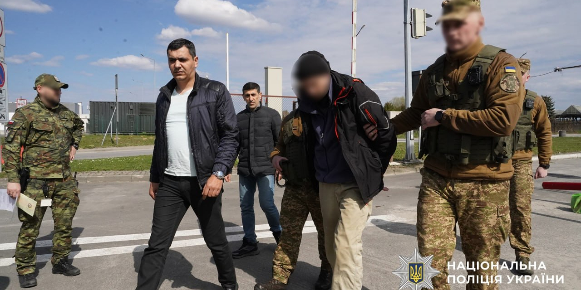 Ukraine has extradited to Azerbaijan a militant captured in Donetsk Oblast (Photo: Національна поліція України)