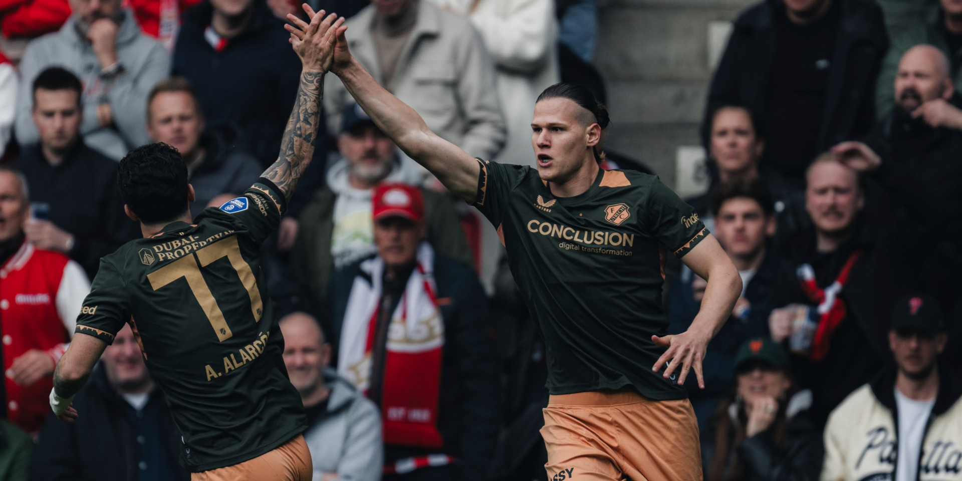 Забил в ворота ПСВ. Украинец Степанов в чемпионате Нидерландов выдал голевую серию, которой не было с 2014 года — видео