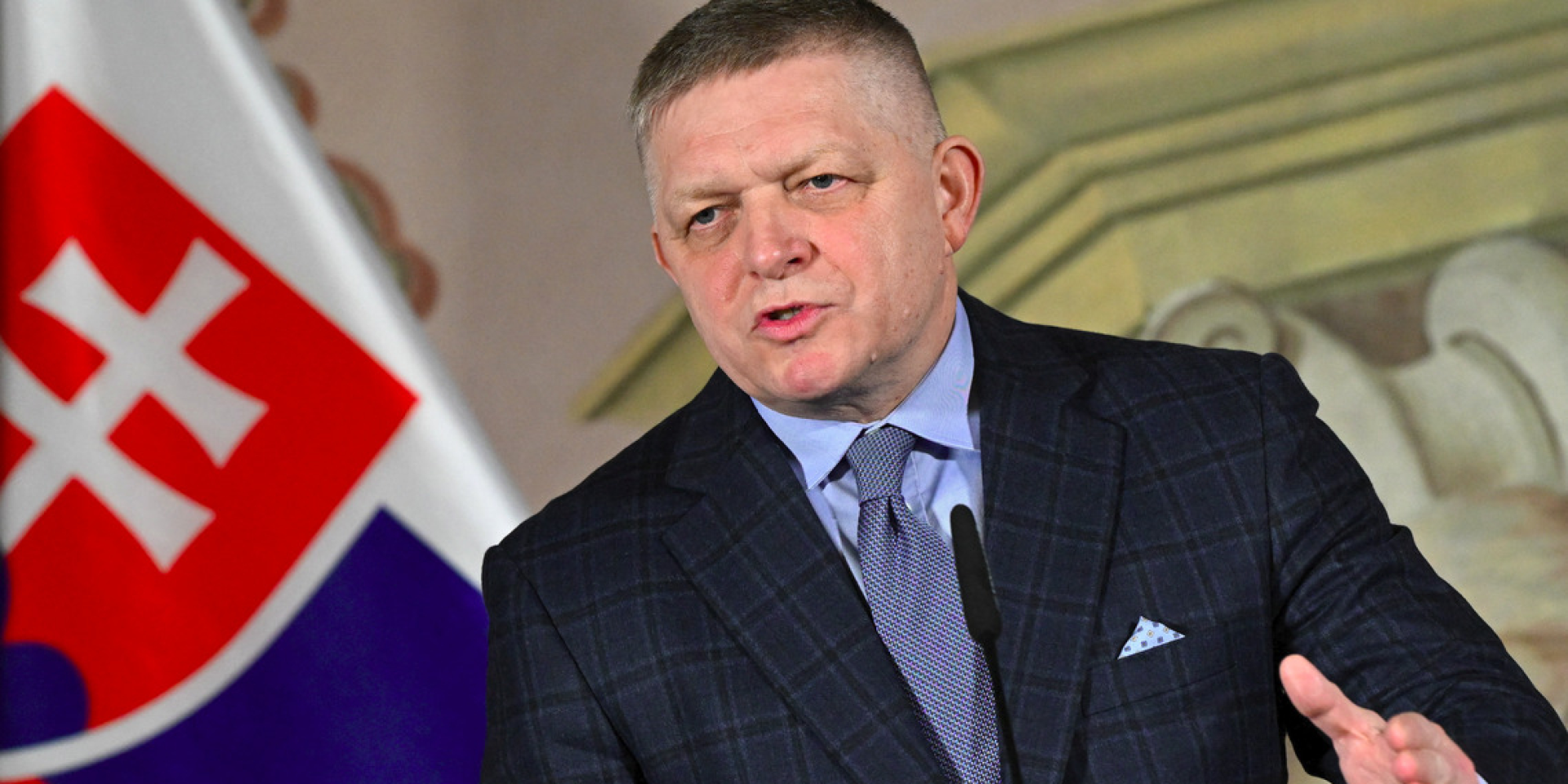 Фицо после телефонного разговора с Орбаном сравнил Евросоюз с «кораблем, плывущим навстречу смерти»