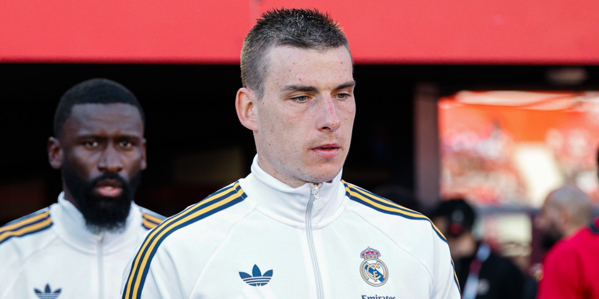 Уникальное событие для украинского футбола. Лунин с капитанской повязкой вывел Реал на матч испанской Ла Лиги