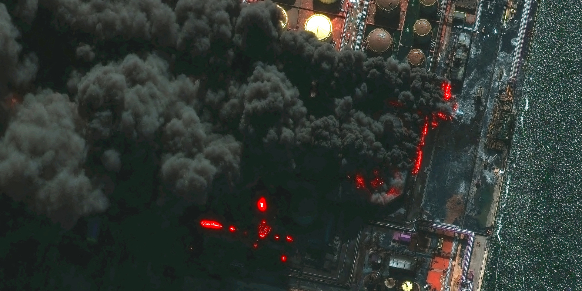 Украинские атаки на Приморск и Усть-Лугу помешали Кремлю получать сверхприбыли от экспорта нефти — FT