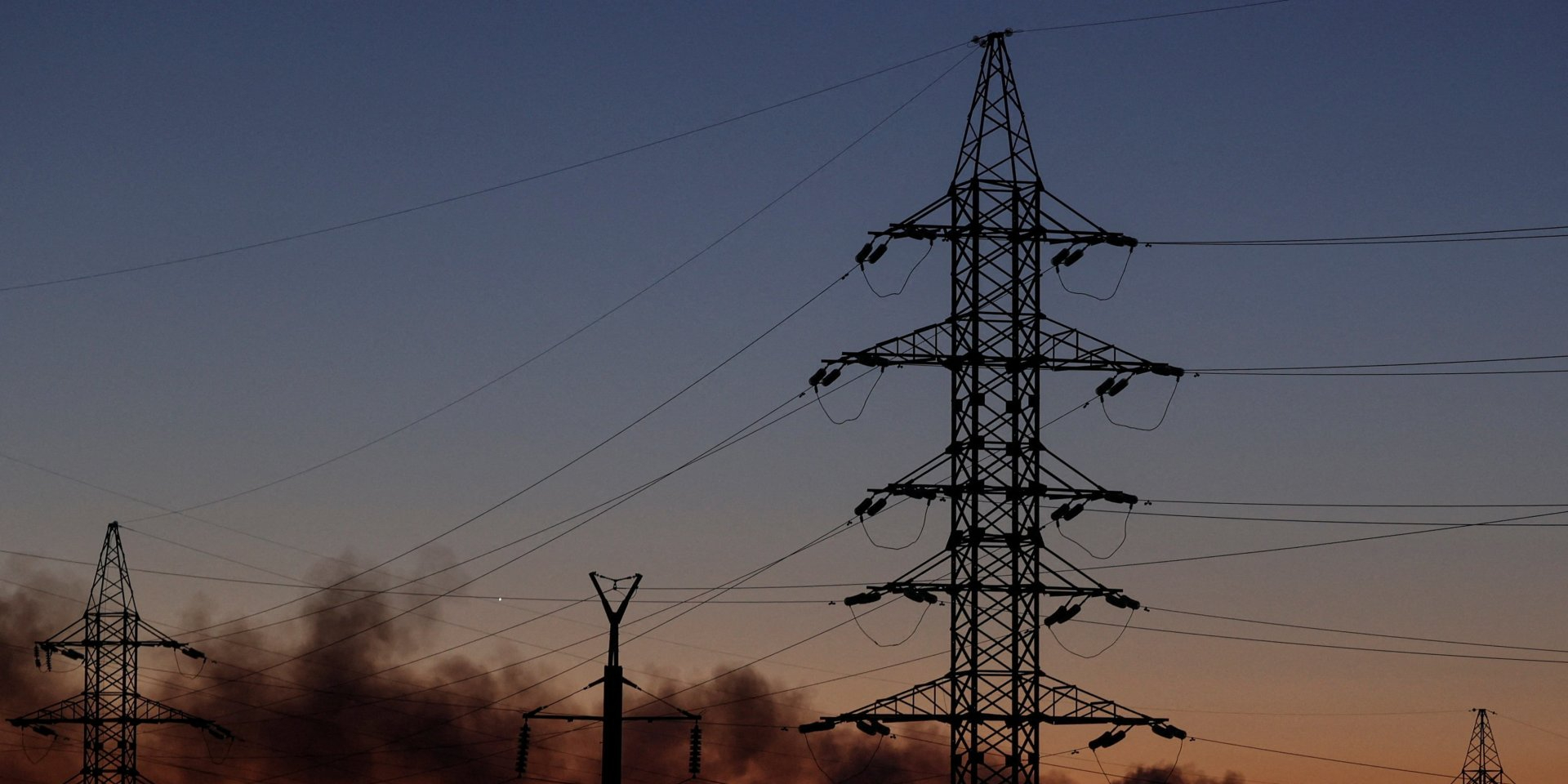 Due to the Russian attack, most districts of Chernihiv Oblast are currently without power (Photo: REUTERS/Stringer)