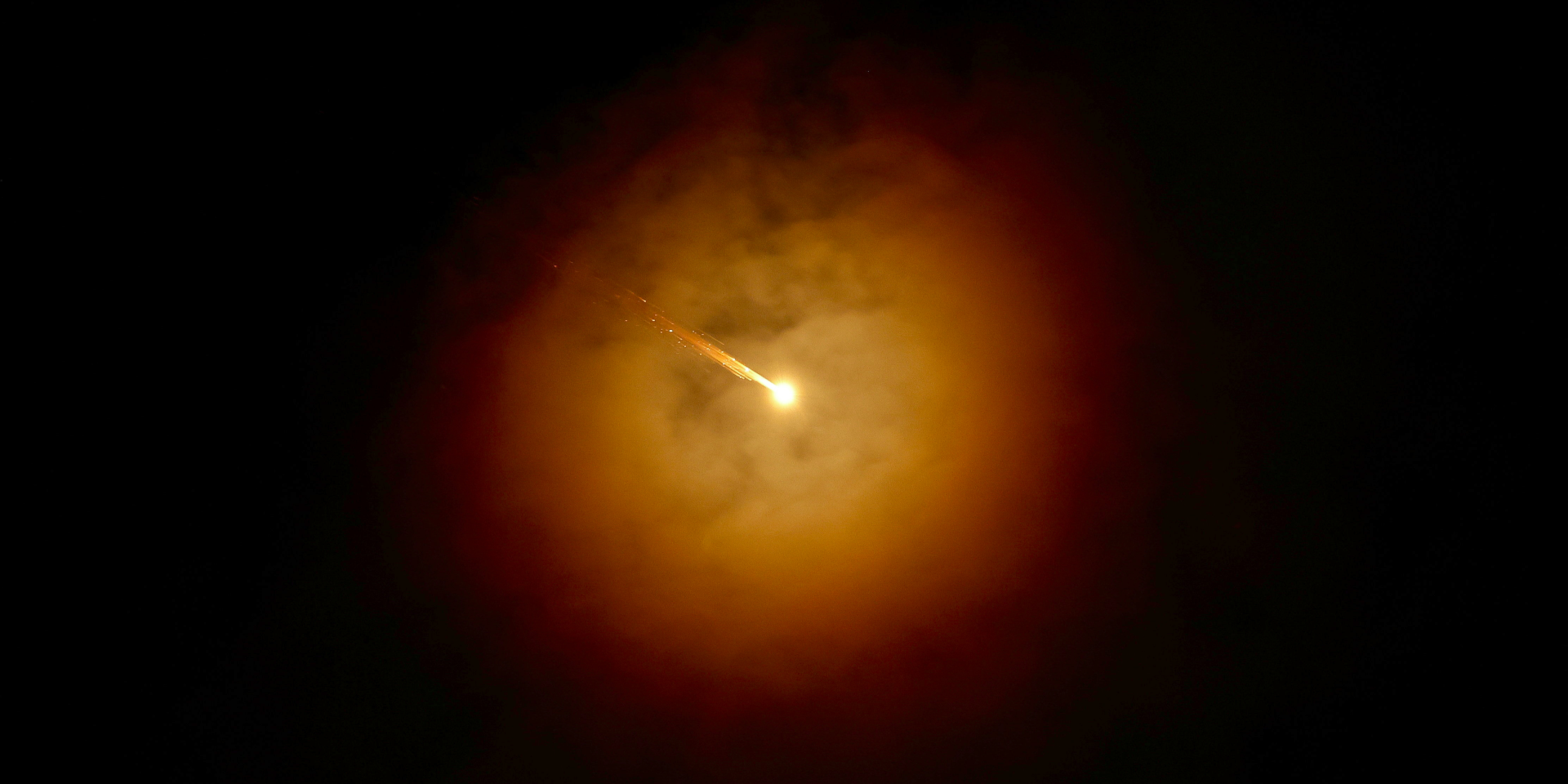 Iranian missile heading to Israel, March 28, 2026 (Photo: REUTERS/Mussa Qawasma)