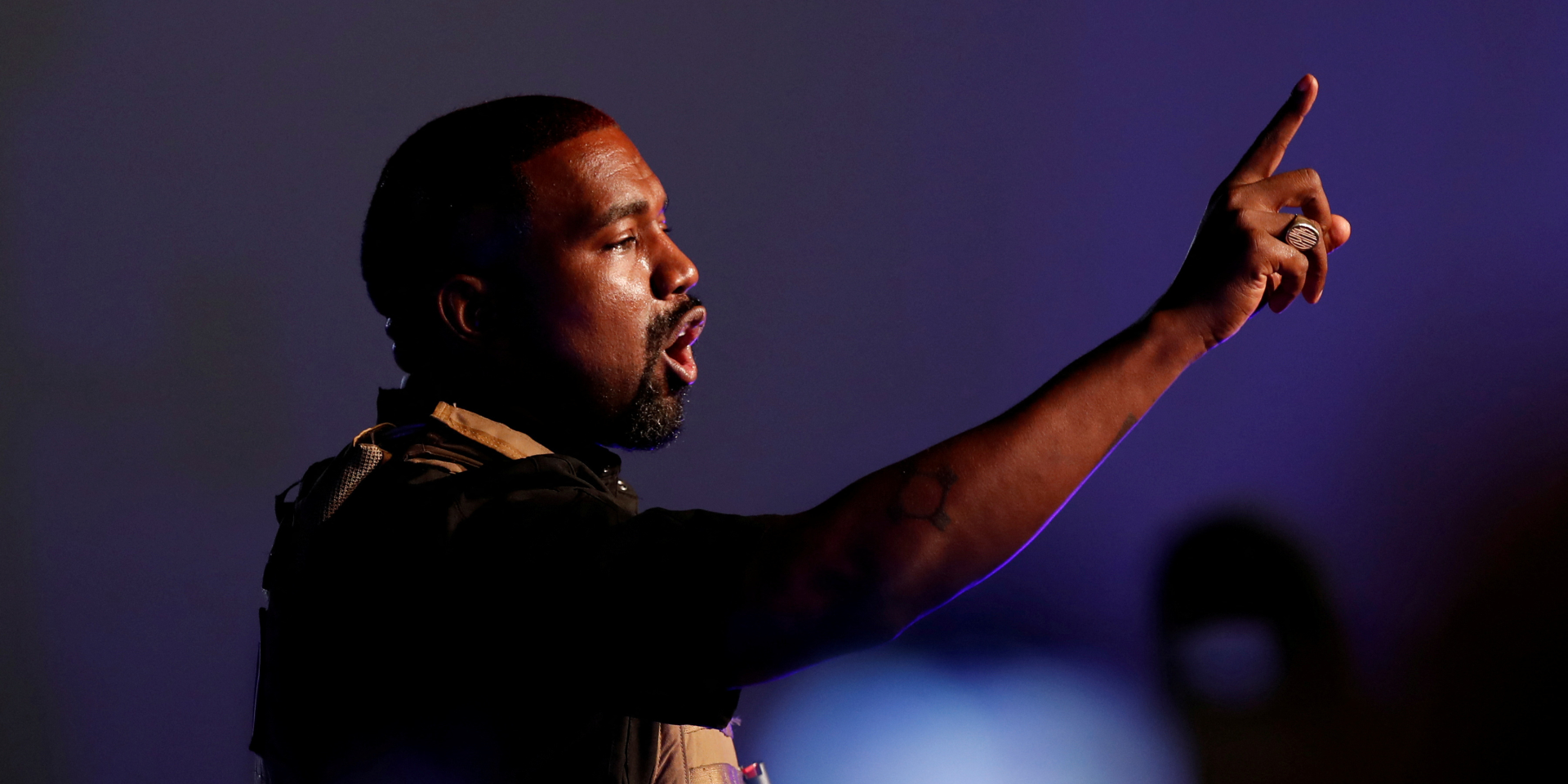 В Британии отменили фестиваль Wireless после того, как правительство запретило хедлайнеру мероприятия Канье Уэсту въезд в страну