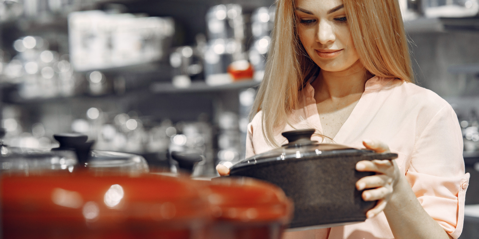 Выбирайте осмотрительнее. Какую кухонную посуду можно считать «нетоксичной» и что именно приобрести домой