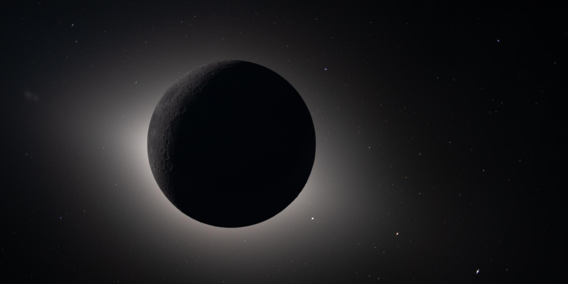 Зрелище, которого люди никогда не видели. Астронавты Artemis 2 сделали снимки обратной стороны Луны и «заката Земли»