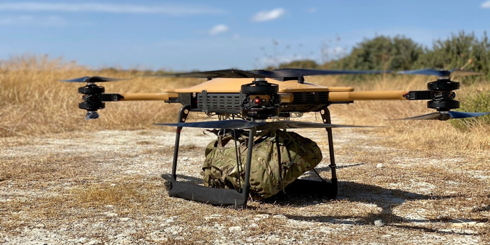 Устоял после ударов HIMARS. ВСУ уничтожили контролируемый РФ мост с помощью дронов и фото российского военного — The Telegraph