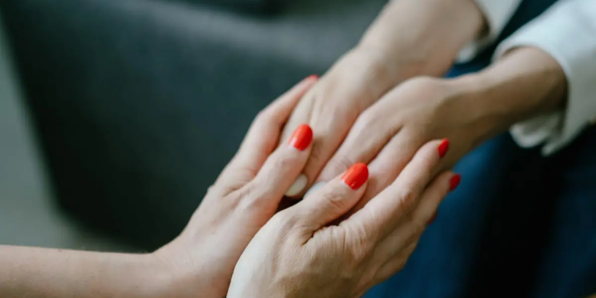 «Я больше никогда не буду одинока»: истории женщин, которые начали жить вместе в зрелом возрасте — BBC