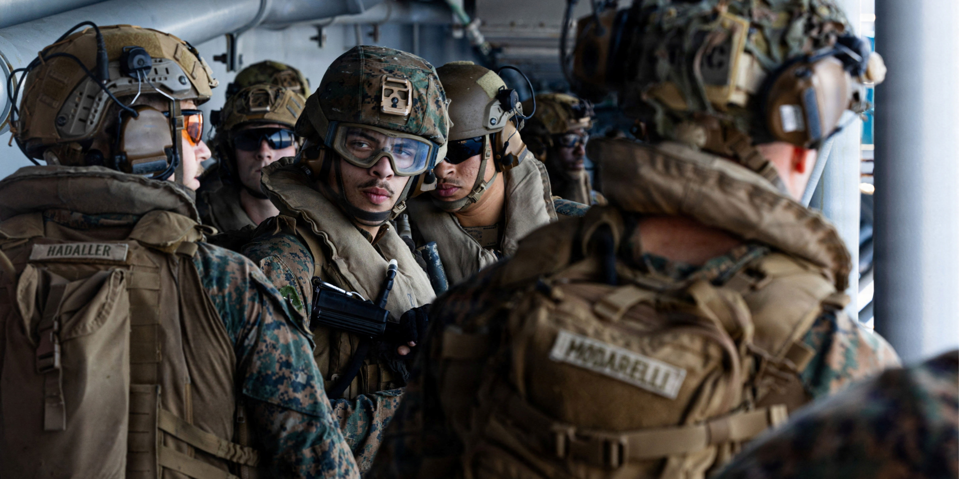 Трамп заявил, что войска США останутся вблизи Ирана, и пригрозил «более масштабной стрельбой»