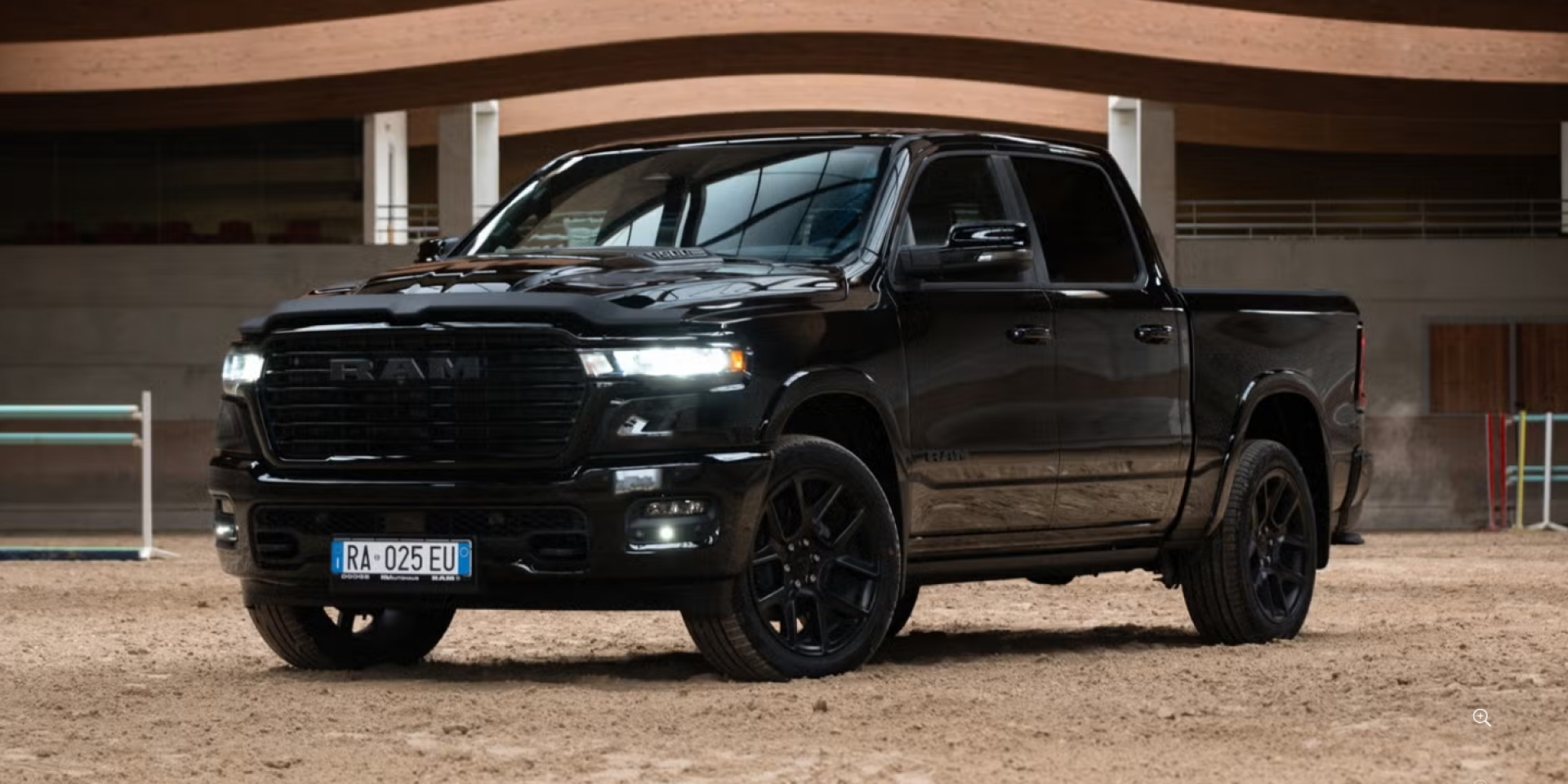 Ram 1500 Laramie (Фото: Stellantis)
