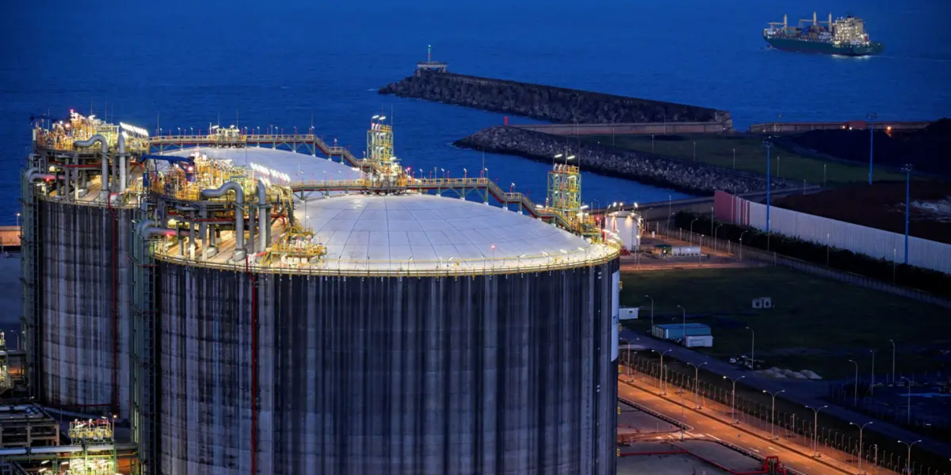 Шесть причин, почему мировой энергетический кризис продлится дольше войны в Иране — BBC News Украина