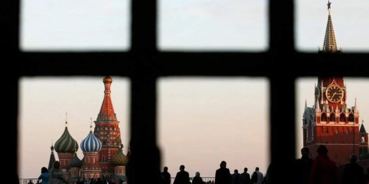 Хочет его ликвидировать. Один из последних европейских банков в РФ отказался от продажи бизнеса в России