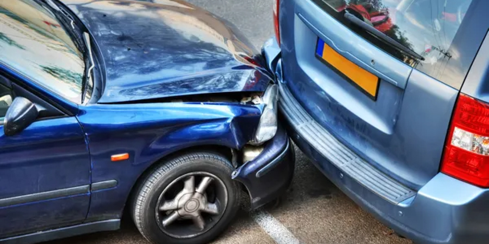 Сюрприз на парковке: что делать, если вы нашли новую вмятину на двери