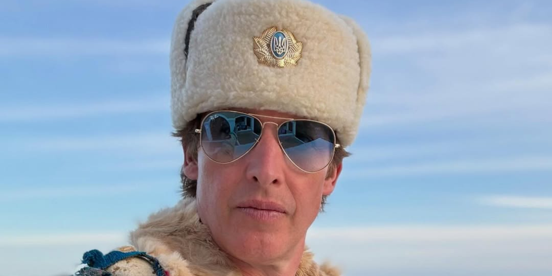 Співак Джеймс Блант опублікував фото у шапці з тризубом (Фото: jamesblunt/Instagram)