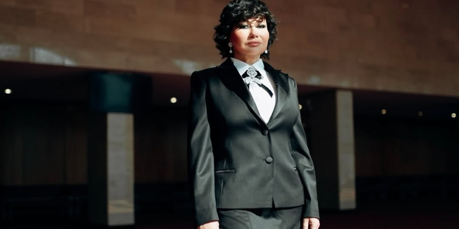 Елена Мозговая призналась, что Виктор Павлик отказался от выступления на ее шоу, и раскритиковала жену артиста Катерину Репяхову