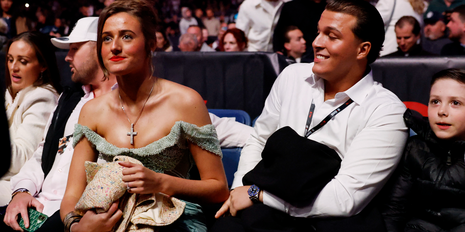 Посетила бой отца. 16-летняя дочь Тайсона Фьюри Венесуэла впервые после помолвки вышла в свет со своим женихом Ноа Прайсом