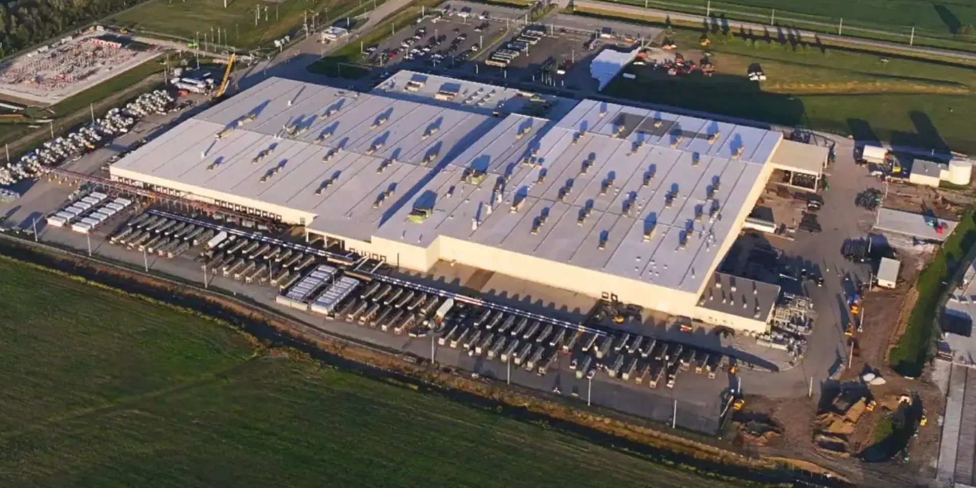 Штрафов не избежать. Правозащитники подали в суд на xAI из-за загрязнения воздуха от дата-центра