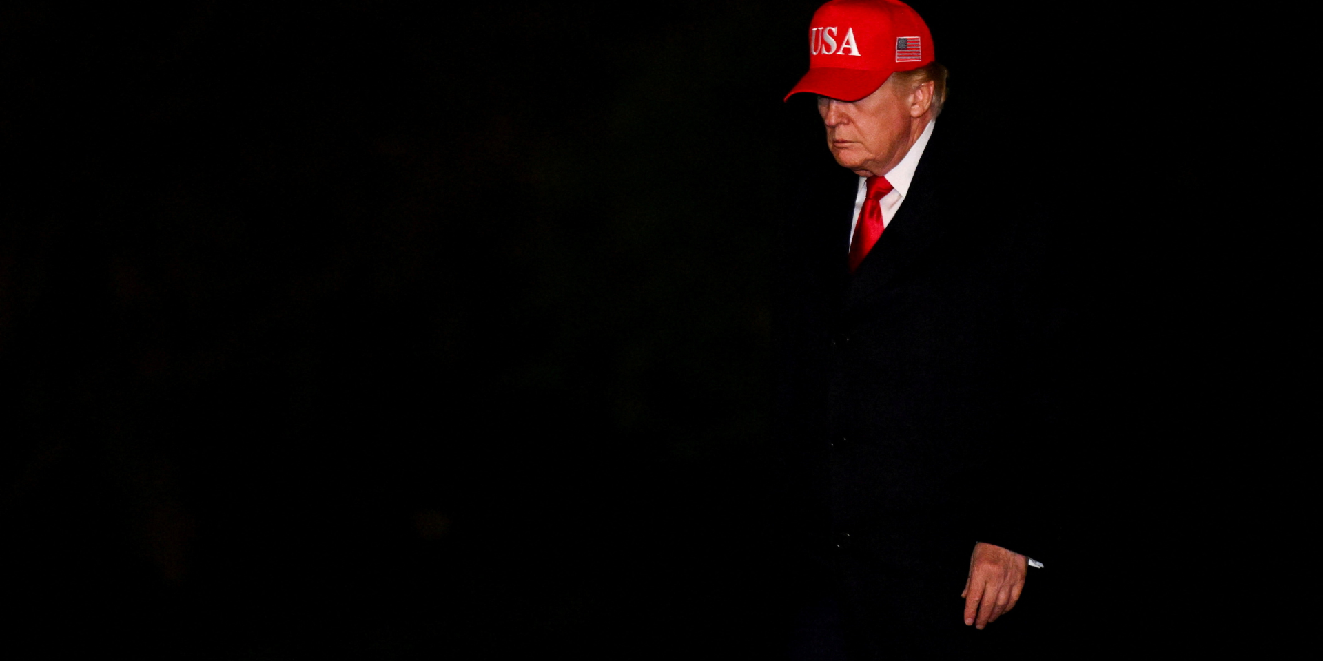 Провал на всех фронтах. Как падают рейтинги Трампа в США, где не одобряют его тарифы, наступление на мигрантов и войну в Иране