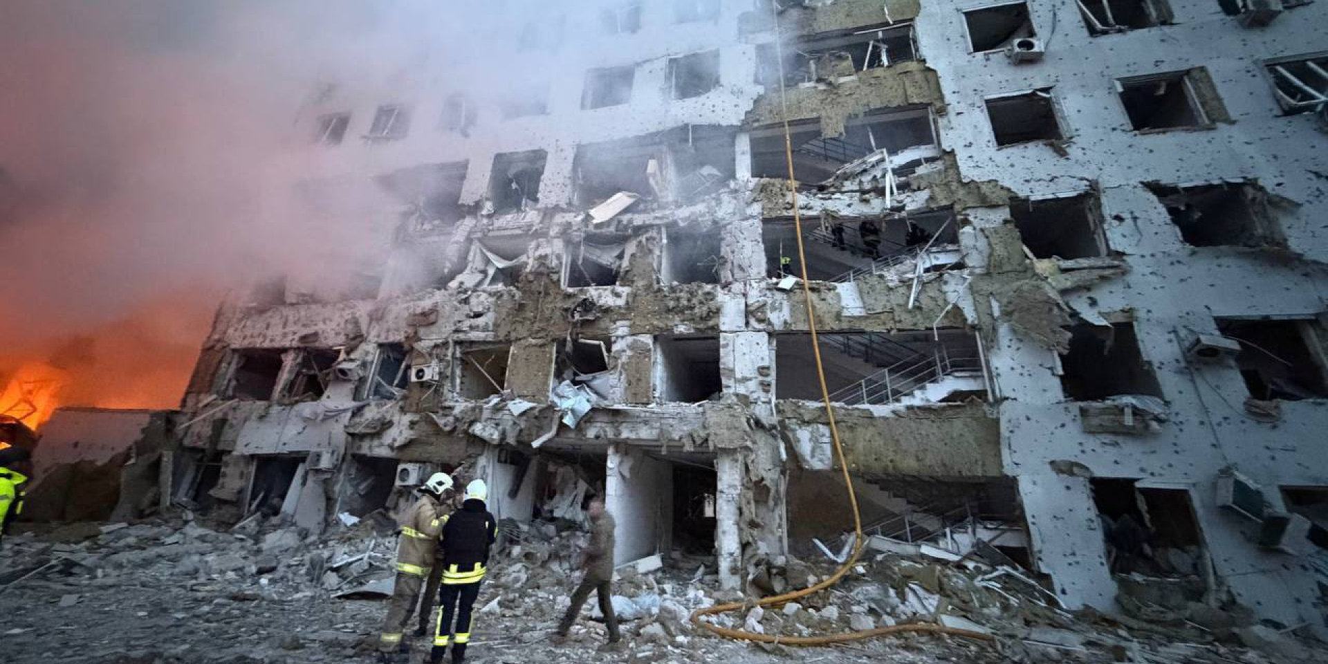 Уночі РФ завдала комібнованого удару по Україні балістикою і шахедами, у Києві, Одесі та Дніпрі 16 загиблих — головне