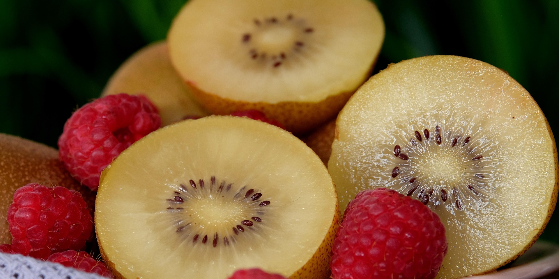 Улучшает кожу и качество сна. Пять причин есть киви ежедневно