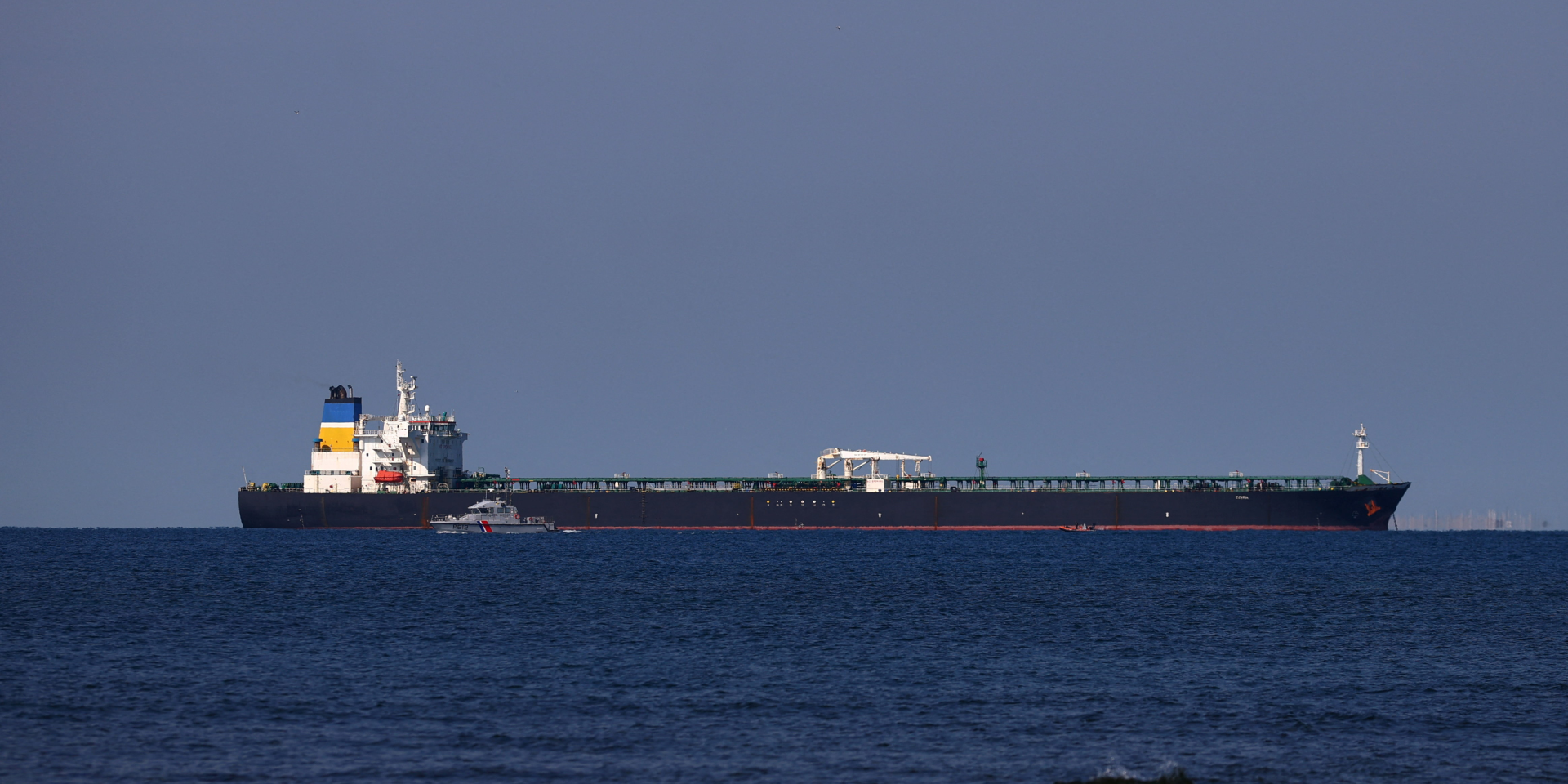 Франция отпустила танкер теневого флота РФ после уплаты штрафа за фальшивый флаг