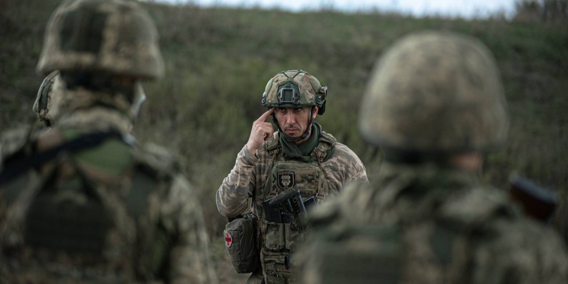 Новобранці 93 ОМБр Холодний Яр відточують навички стрільби на полігоні (Фото: t.me/HolodniyYar_93ombr)